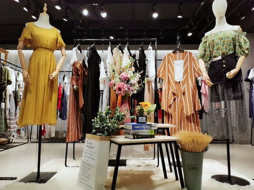 【精品批發(fā)全國(guó)十大女裝品牌折扣女裝百搭版連衣裙】-