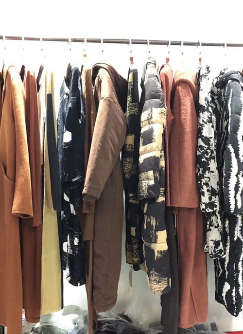 北鎮一二線品牌折扣女裝尾貨一手供貨與鞋帽批發